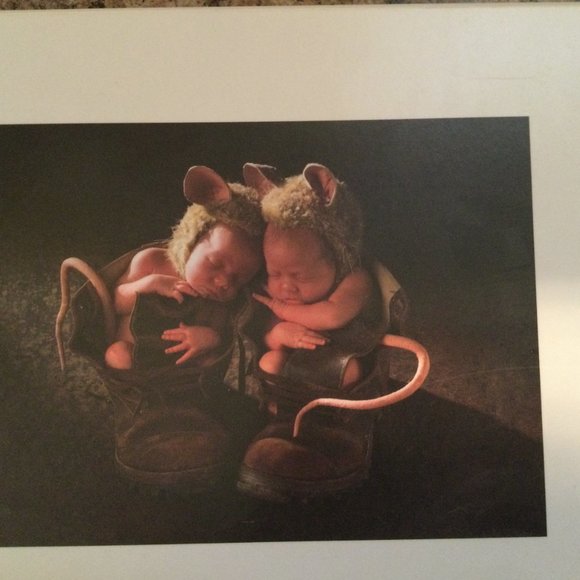 2 small ANNE GEDDES  Wall Hanging Plaque Lot Wood with print babies bathtub - Picture 5 of 6